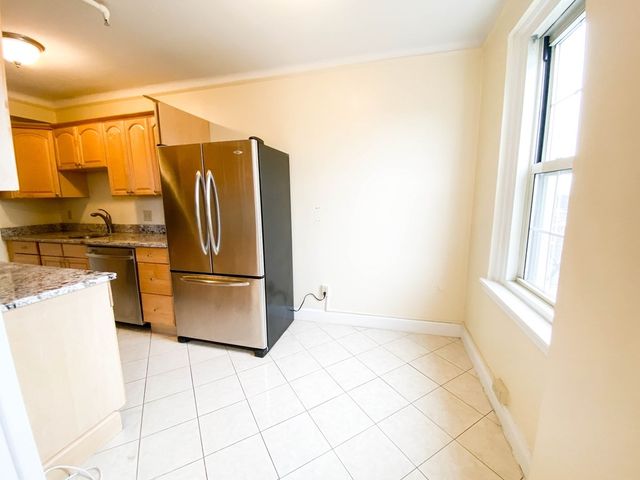 1450 Beacon St 502, Brookline, MA 02446