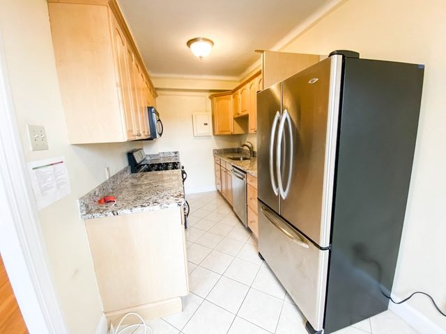 1450 Beacon St 502, Brookline, MA 02446