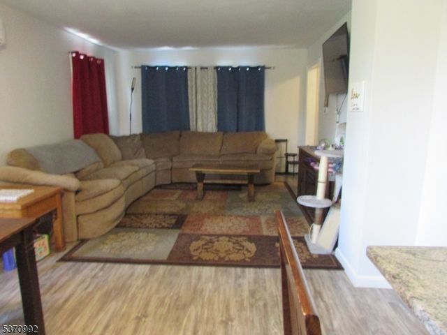 22 Harrison St, Sussex Boro, NJ 07461