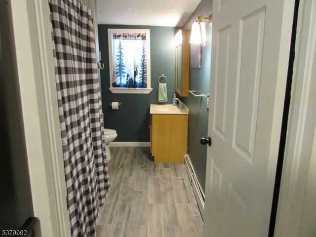 22 Harrison St, Sussex Boro, NJ 07461