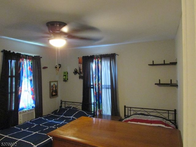 22 Harrison St, Sussex Boro, NJ 07461