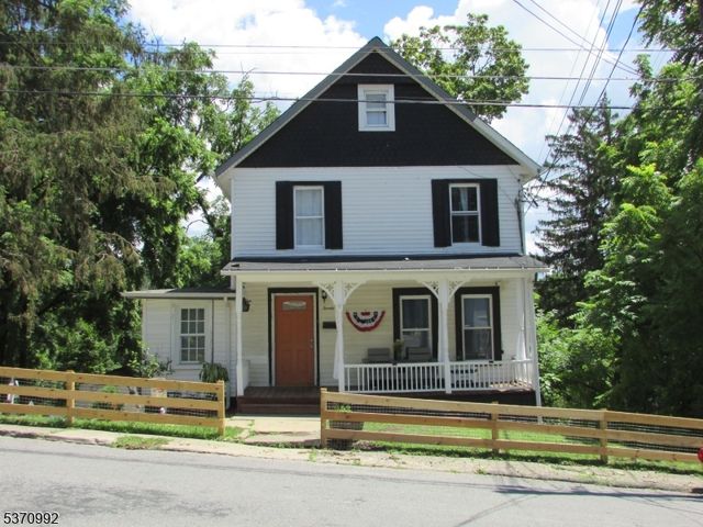22 Harrison St, Sussex Boro, NJ 07461