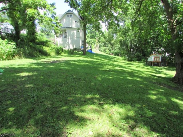 22 Harrison St, Sussex Boro, NJ 07461