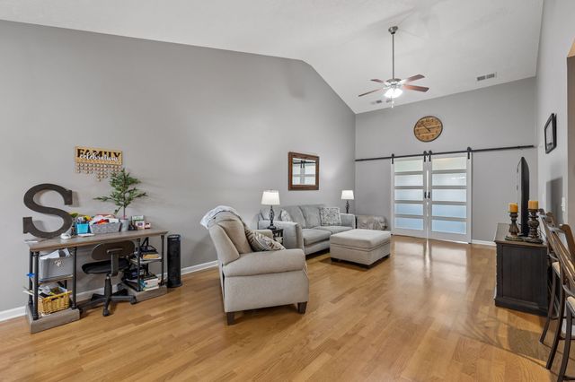 395 Devon Chase Hl Unit 1102, Gallatin, TN 37066