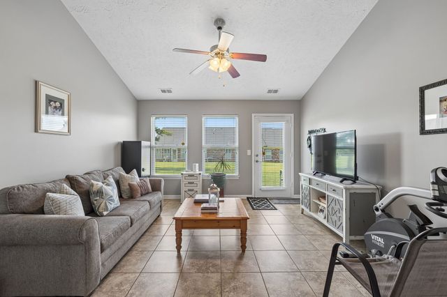 395 Devon Chase Hl Unit 1102, Gallatin, TN 37066