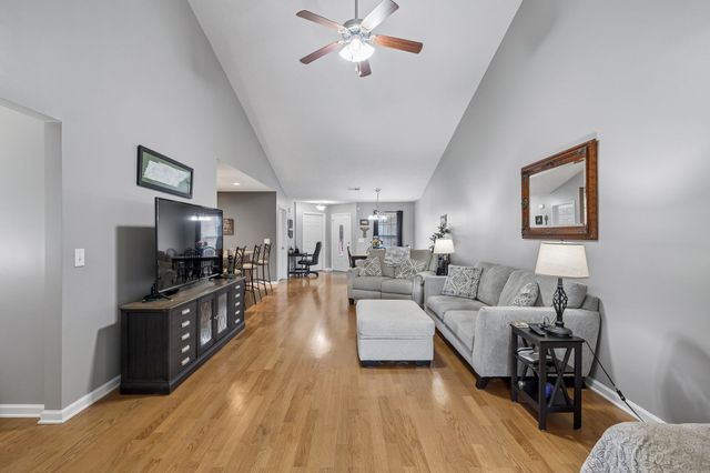 395 Devon Chase Hl Unit 1102, Gallatin, TN 37066