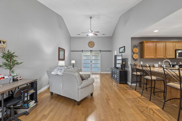 395 Devon Chase Hl Unit 1102, Gallatin, TN 37066