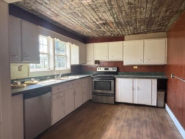 123 S Groves Street, Pikeville, TN 37367