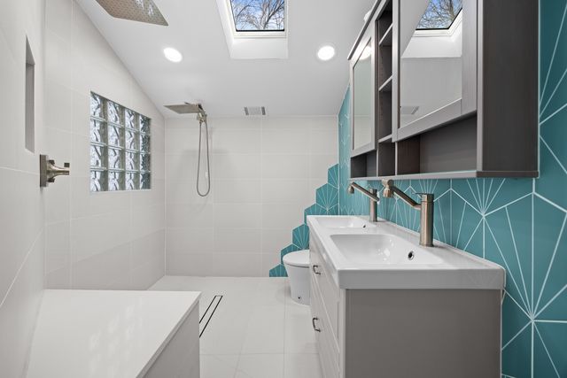 3000 California Avenue, Palatine, IL 60067