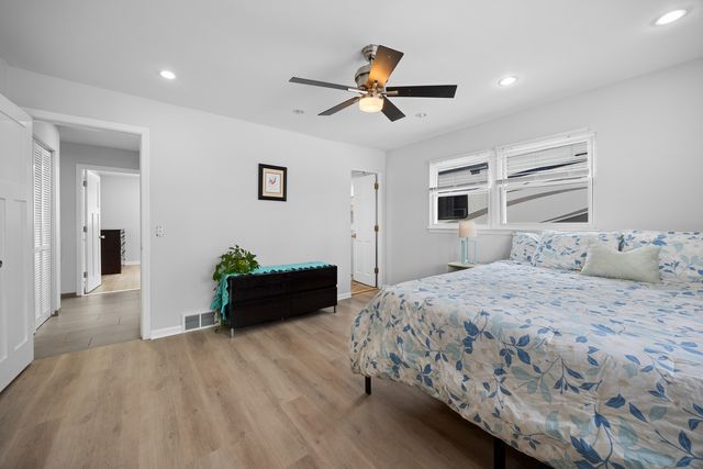 3000 California Avenue, Palatine, IL 60067