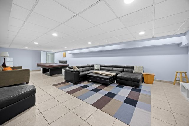 3000 California Avenue, Palatine, IL 60067