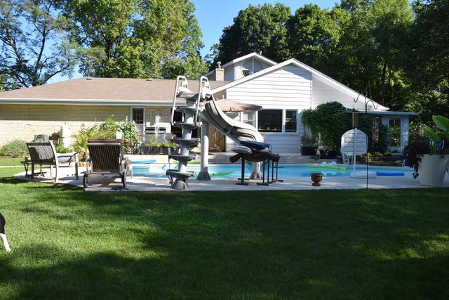 3000 California Avenue, Palatine, IL 60067