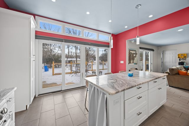 3000 California Avenue, Palatine, IL 60067