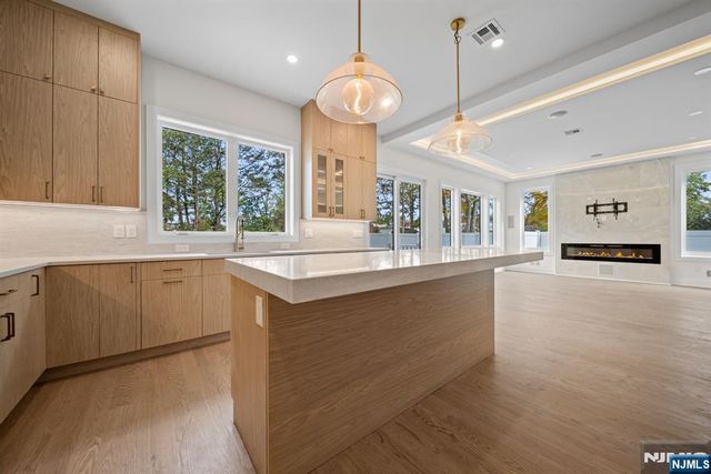 52 Congressional Parkway, Livingston, NJ 07039