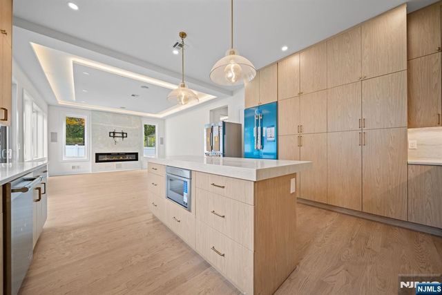 52 Congressional Parkway, Livingston, NJ 07039