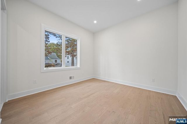 52 Congressional Parkway, Livingston, NJ 07039