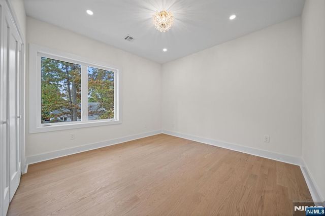 52 Congressional Parkway, Livingston, NJ 07039