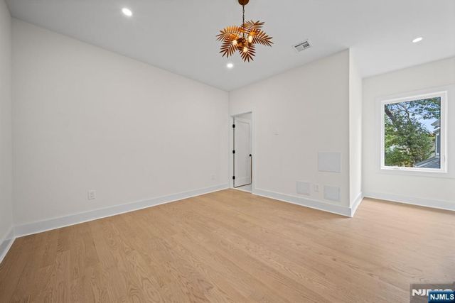 52 Congressional Parkway, Livingston, NJ 07039