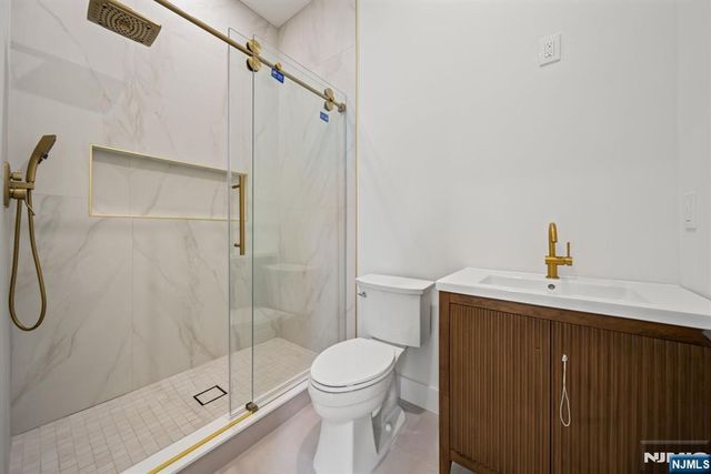 52 Congressional Parkway, Livingston, NJ 07039