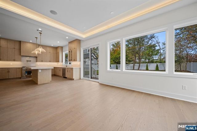 52 Congressional Parkway, Livingston, NJ 07039