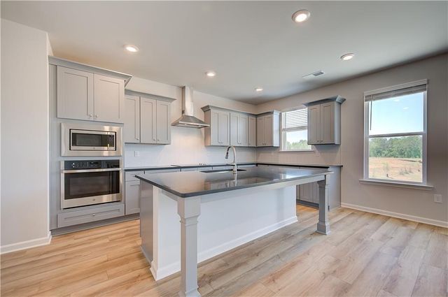 672 Leafy Branch Way, Mcdonough, GA 30253