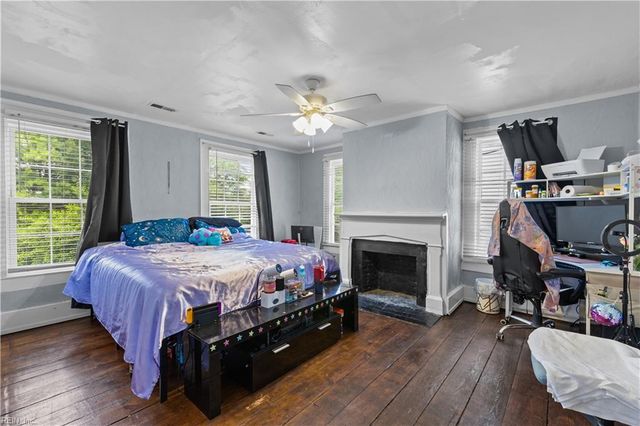 114 Franklin ST, Suffolk, VA 23434