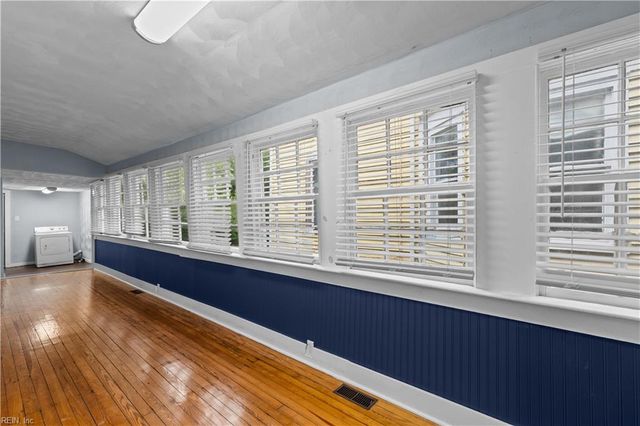 114 Franklin ST, Suffolk, VA 23434