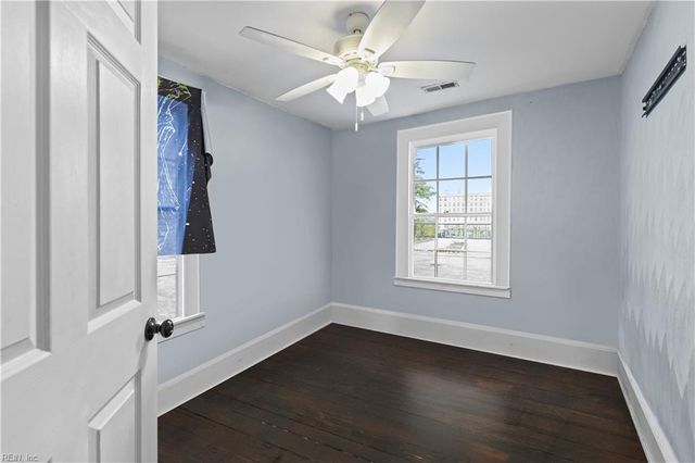114 Franklin ST, Suffolk, VA 23434