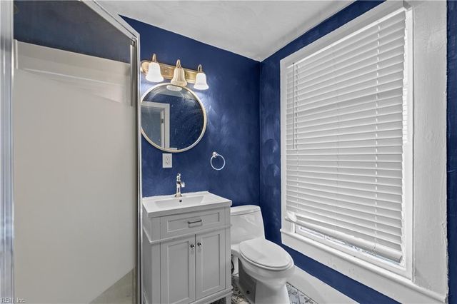 114 Franklin ST, Suffolk, VA 23434