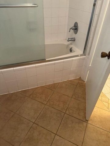 9809 Richmond Avenue G12, Houston, TX 77042