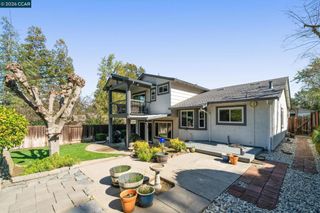 1014 Veterans Ct, Martinez, CA 94553