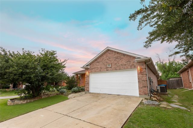 9901 Bend Court, Fort Worth, TX 76177