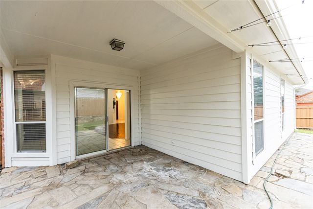 9901 Bend Court, Fort Worth, TX 76177