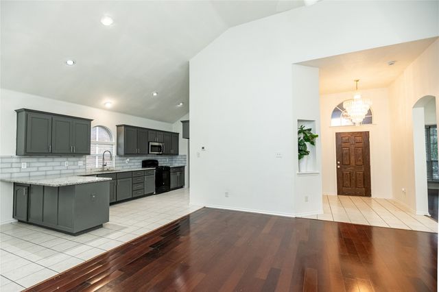 9901 Bend Court, Fort Worth, TX 76177