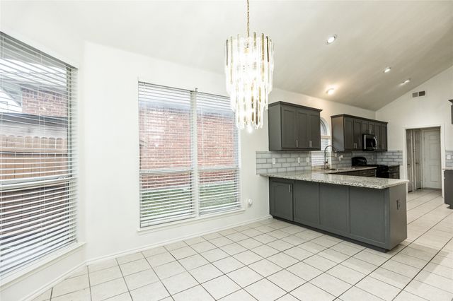 9901 Bend Court, Fort Worth, TX 76177