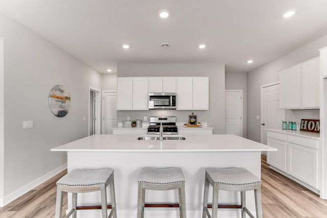 937 Stone Creek Drive, Jordan, MN 55352