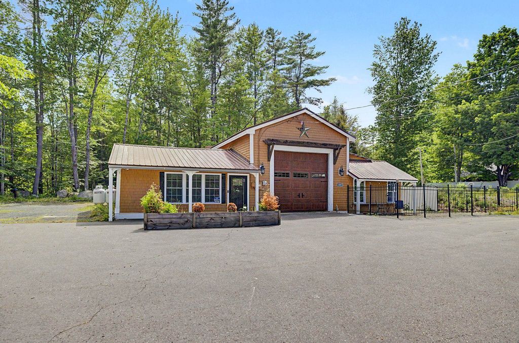 Image 2 of property listing at 1287 Bearcamp Highway, Tamworth, NH 03883