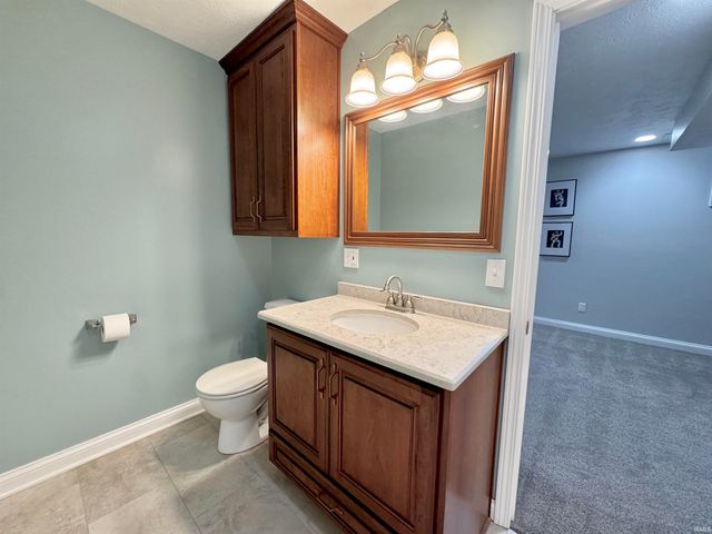 3418 Woodhaven Trail, Kokomo, IN 46902