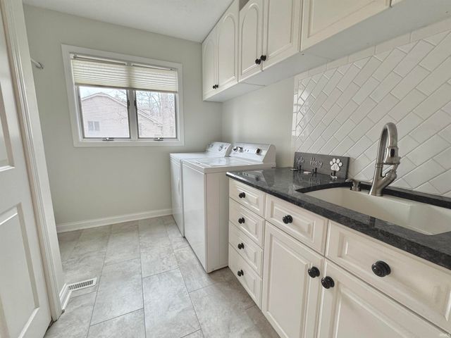 3418 Woodhaven Trail, Kokomo, IN 46902