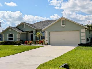 302 SW Log Drive, Port St. Lucie, Port St Lucie, FL 34953