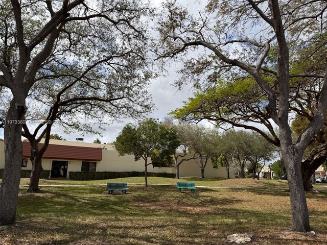 7751 SW 102nd Pl, Miami, FL 33173