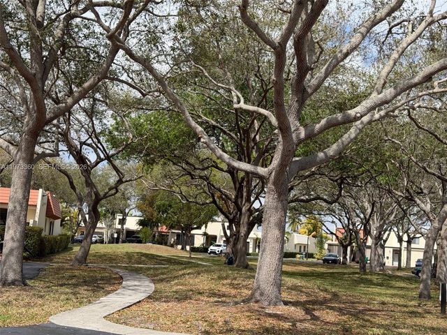 7751 SW 102nd Pl, Miami, FL 33173