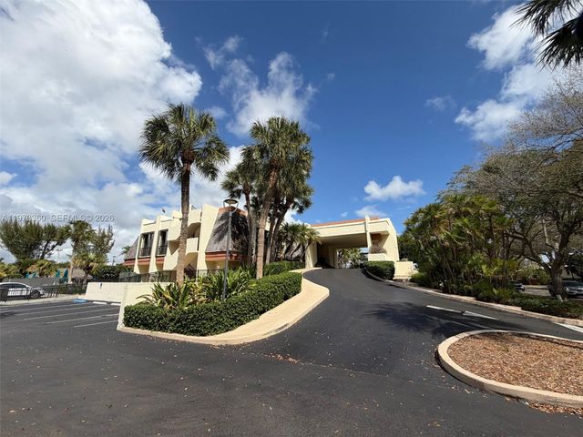 7751 SW 102nd Pl, Miami, FL 33173