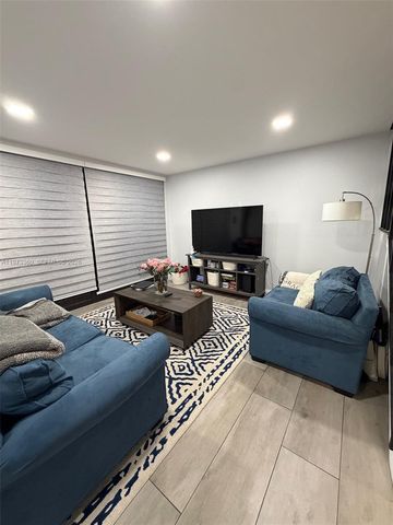 7751 SW 102nd Pl, Miami, FL 33173