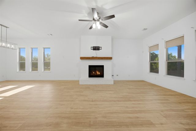 2213 Windy Hill Lane, Waxahachie, TX 75167