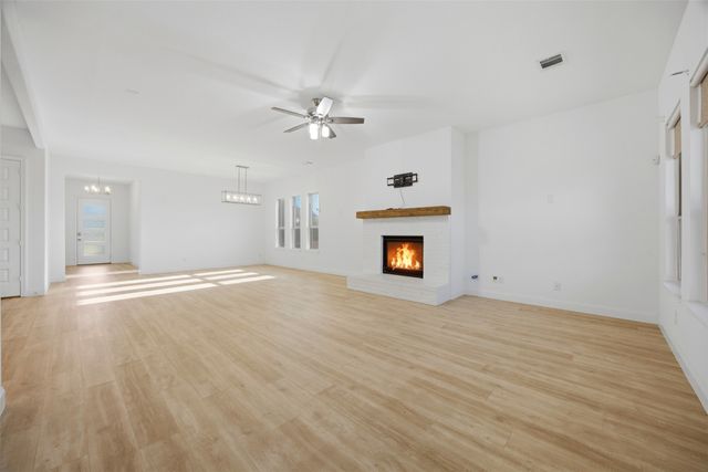 2213 Windy Hill Lane, Waxahachie, TX 75167