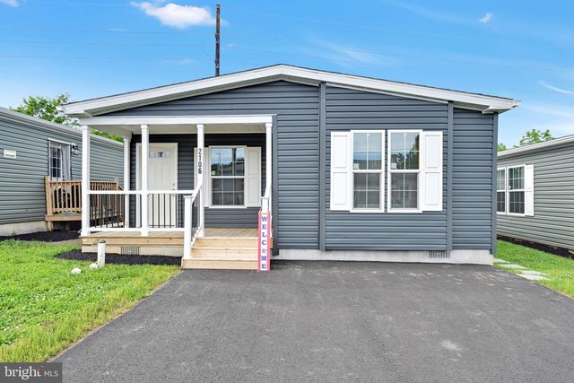 2106 SCULL ST, Lebanon, PA 17046