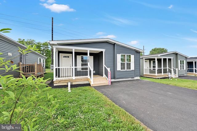 2106 SCULL ST, Lebanon, PA 17046
