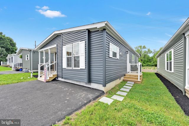 2106 SCULL ST, Lebanon, PA 17046