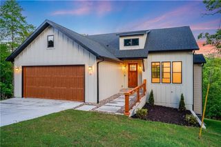 15 Montgomery Lane, Bella Vista, AR 72715